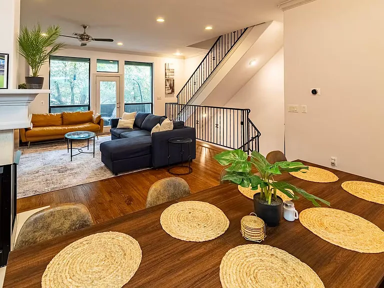 1806 Rosalie St — Photo 13