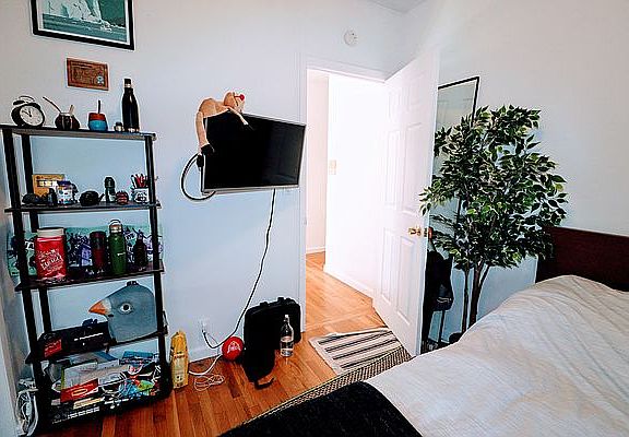 3rd image of 214 1st Ave APT 14