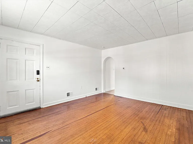 703 Media Pkwy — Photo 8