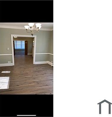 2nd image of 2405 N Sheridan Rd