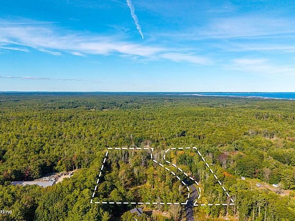 2nd image of 6 Winn Trail
