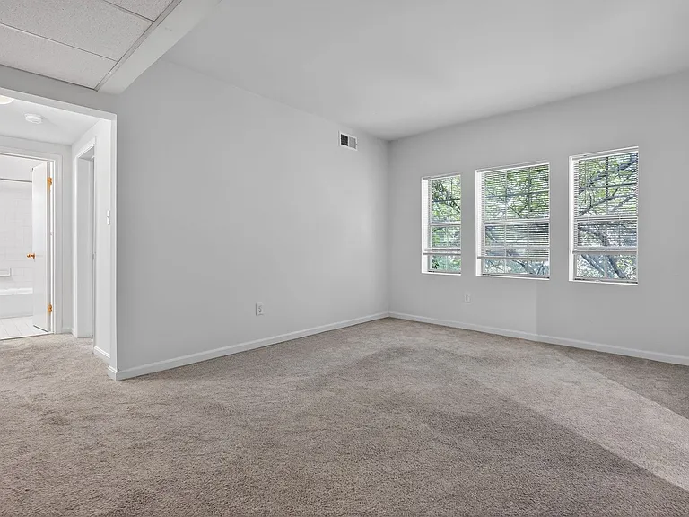 1719 N Troy St #8399 — Photo 7