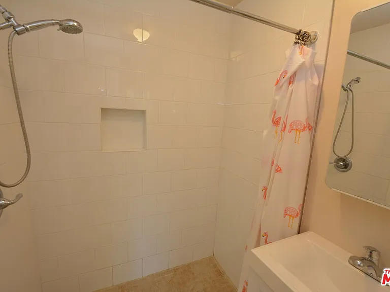 12944 Haynes St — Photo 26