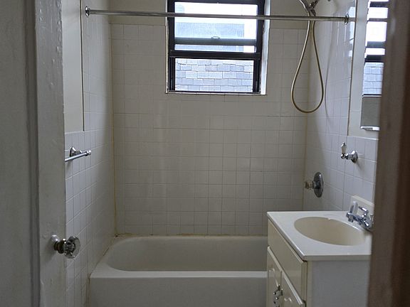 5th image of 11 Greenridge Ave #C4