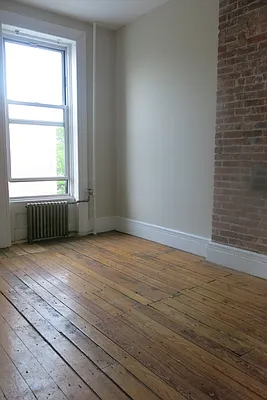 Rented by Realty Collective | media 18