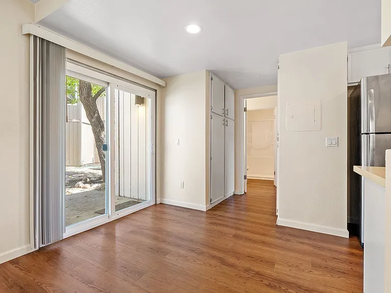 Apartments close to Cal Poly SLO — Photo 9