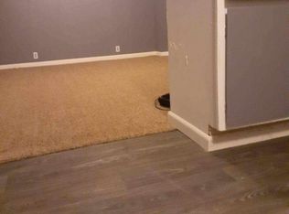 1112 S 8th St, Clinton, IA 52732