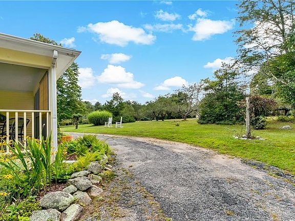 4th image of 808 Ten Rod Rd