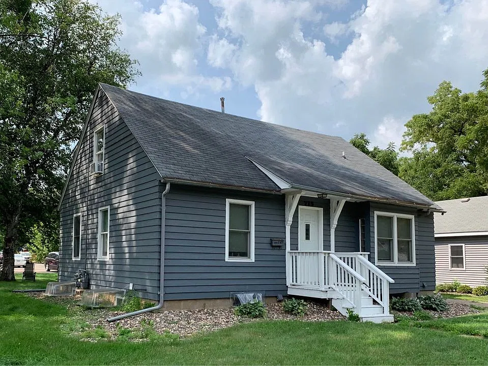 715 S Main St — Photo 1