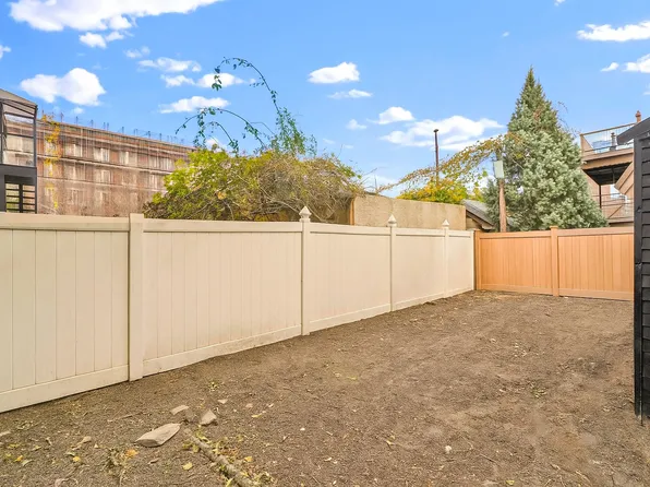 23-13 Ditmars Boulevard image 18 of 18