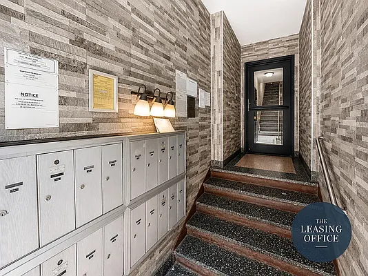 Entry / hallway, photo 2