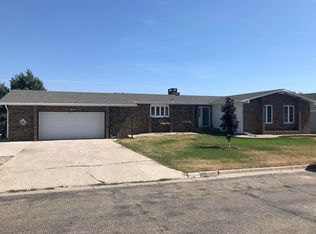 316 15th St SW, Jamestown, ND 58401