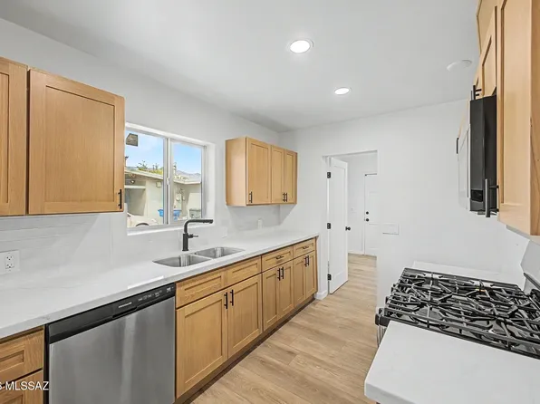 3320 N Tucson Blvd, Tucson, AZ 85716