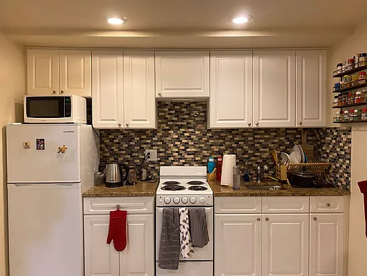 Rented by City Connections Realty | media 12