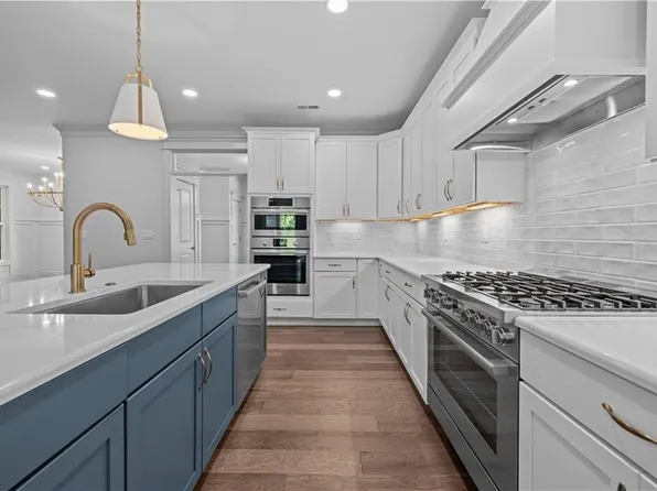 1429 Franklin Dr, Virginia Beach, VA 23454