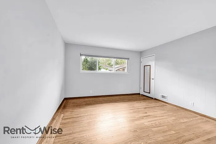 2080 Helena Way — Photo 21