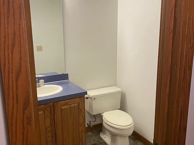 4813 Russell St — Photo 15