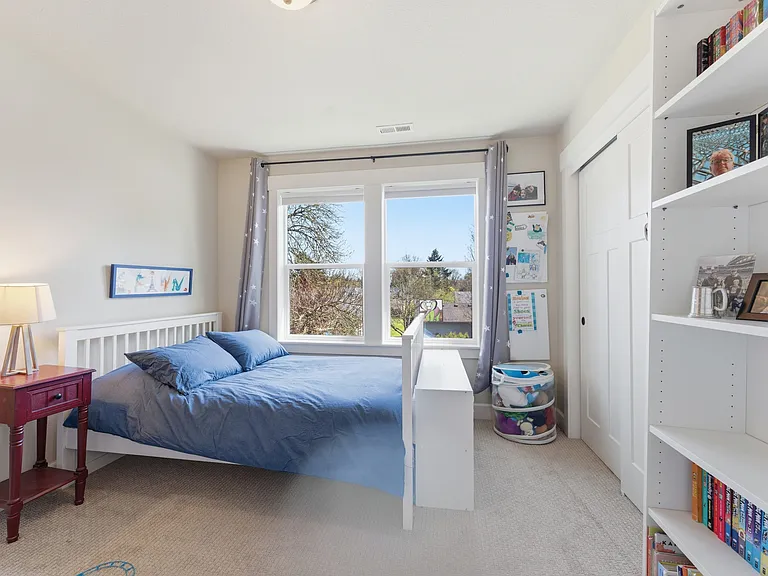 7340 N Stanford Ave #A — Photo 22