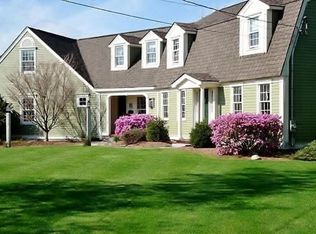 33 Holmgren Rd, Stratham, NH 03885