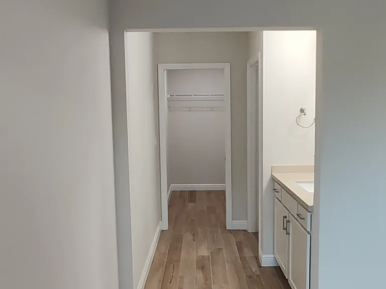 991 Waters Edge Dr — Photo 21