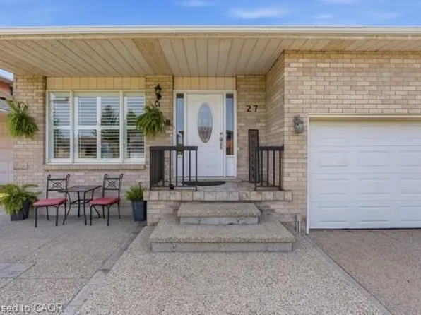 27 Barbara Ct, Hamilton, ON L8W 2M1