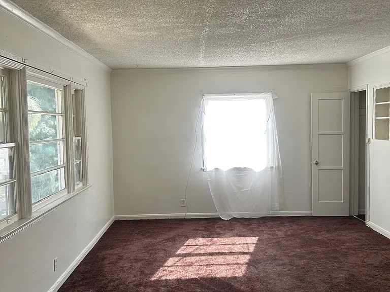 4249 Degnan Blvd #3 — Photo 9