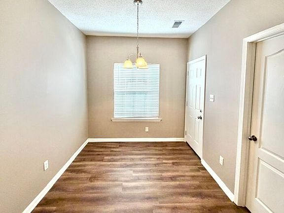5th image of 10226 Sterling Ridge Dr