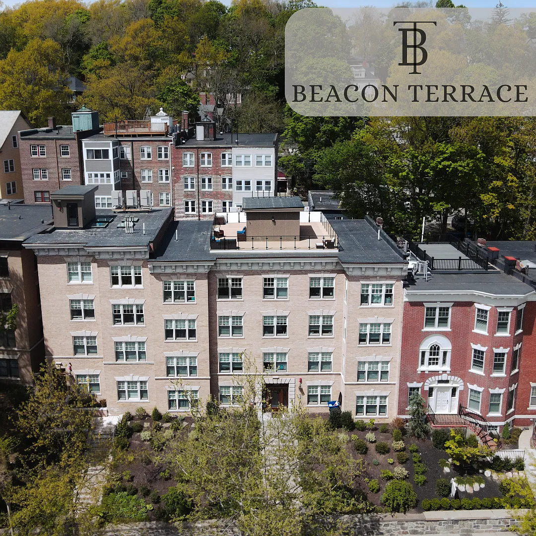 Building Photo - 1578 Beacon St