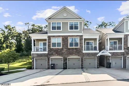 306 Waterview Ct Photo 1
