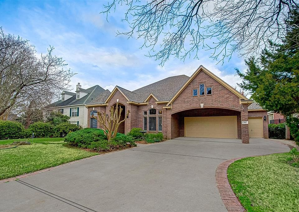 1st image of 561 Edgewood Dr