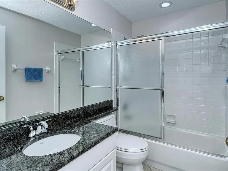 5414 Fair Oaks St #10-D — Photo 11