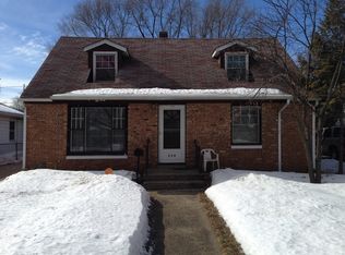 330 N Elmwood Ave, Waukegan, IL 60085
