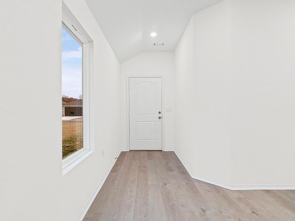 4th image of 23 Sourdough Creek Ln
