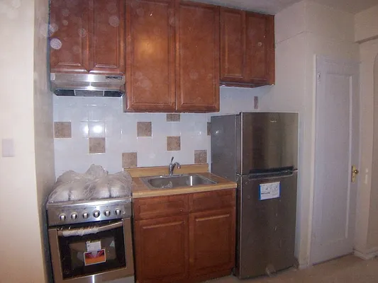 Rented by Heights Realty Advisors | media 11