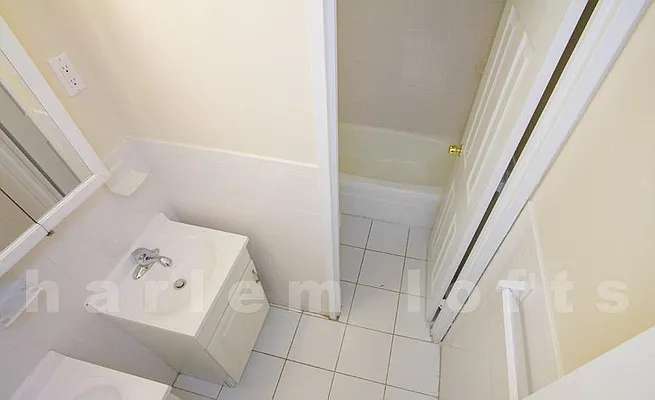 Rented by Harlem Lofts | media 8