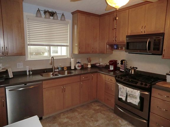 3rd image of 21 N Shannon Ave
