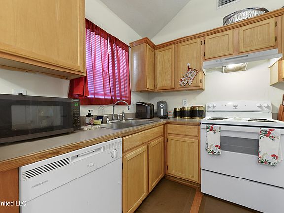 2nd image of 14174 N Country Hills Dr