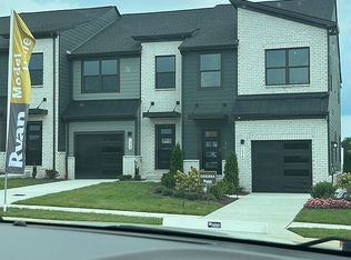 1201 Riverbrook Dr, Gallatin, TN 37066