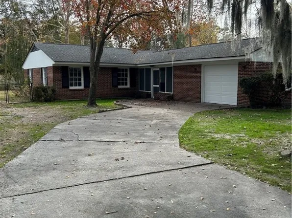 9243 Garland Drive, Savannah, GA 31406
