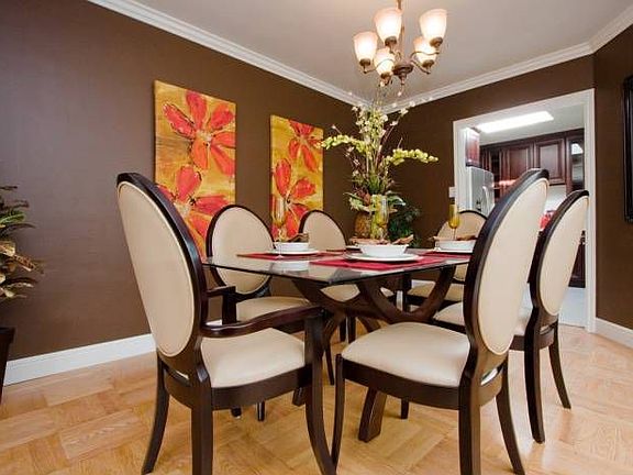 166 Encline Dining Room