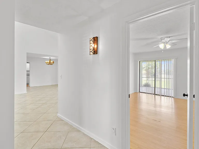 65 Pinehill Trl W #W — Photo 23