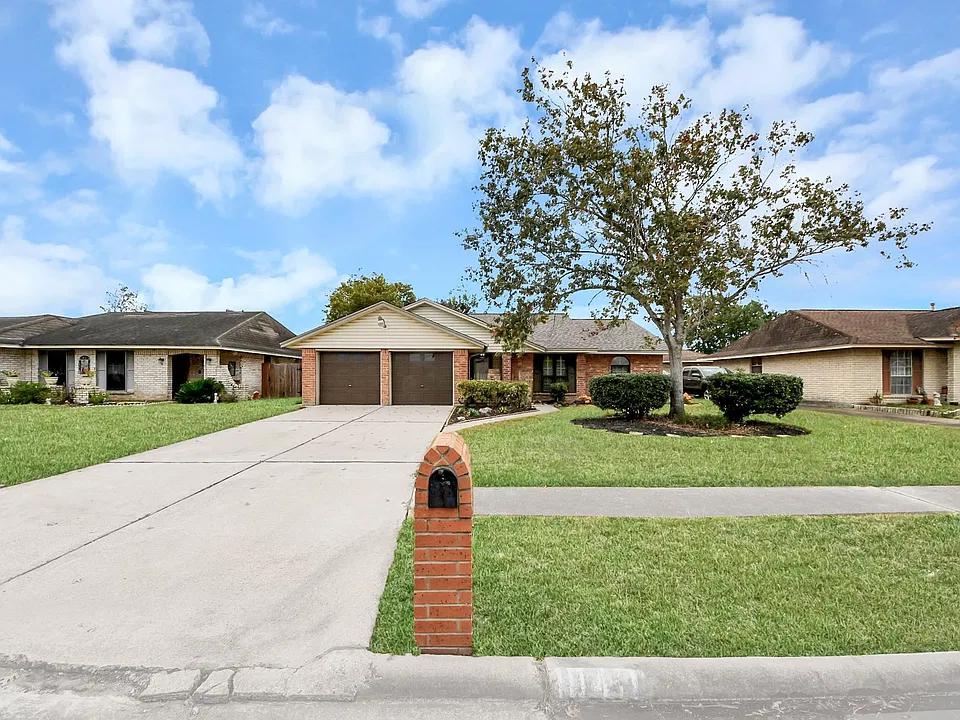 10411 Glenkirk Dr
