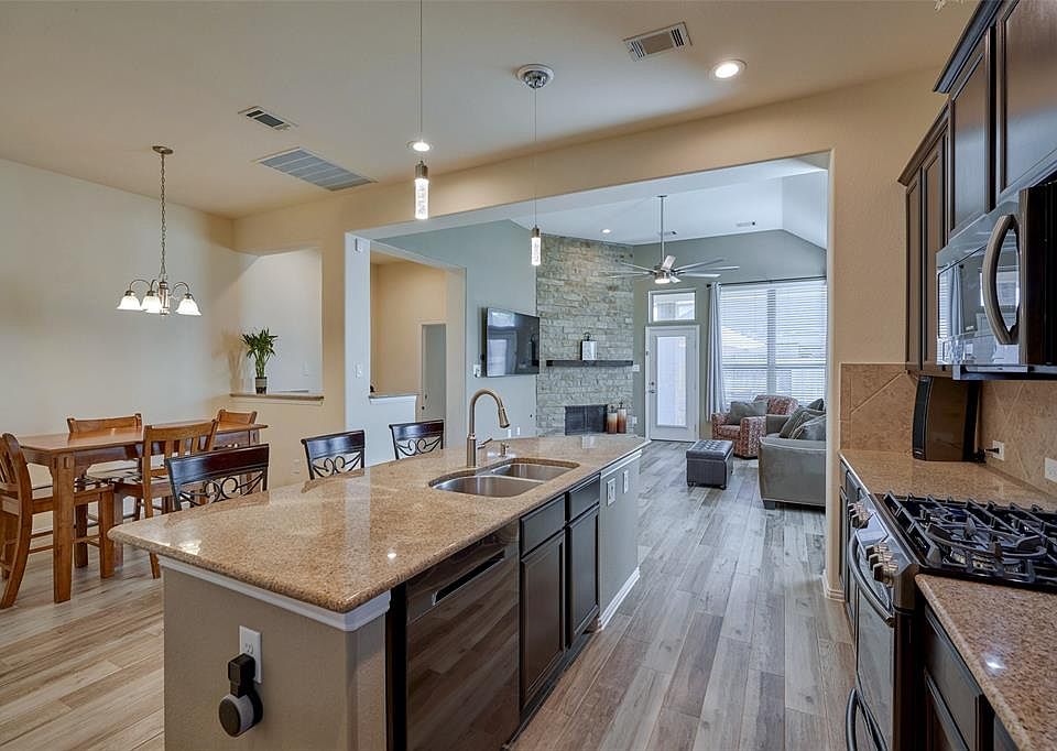 Open and inviting floor plan.