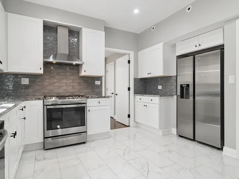 2247 W Estes Ave #1 — Photo 13