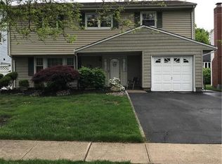 88 Sharon Ct, Metuchen, NJ 08840