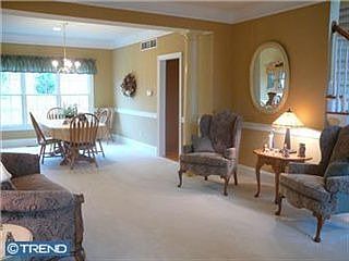 5th image of 26 Harvest Ln