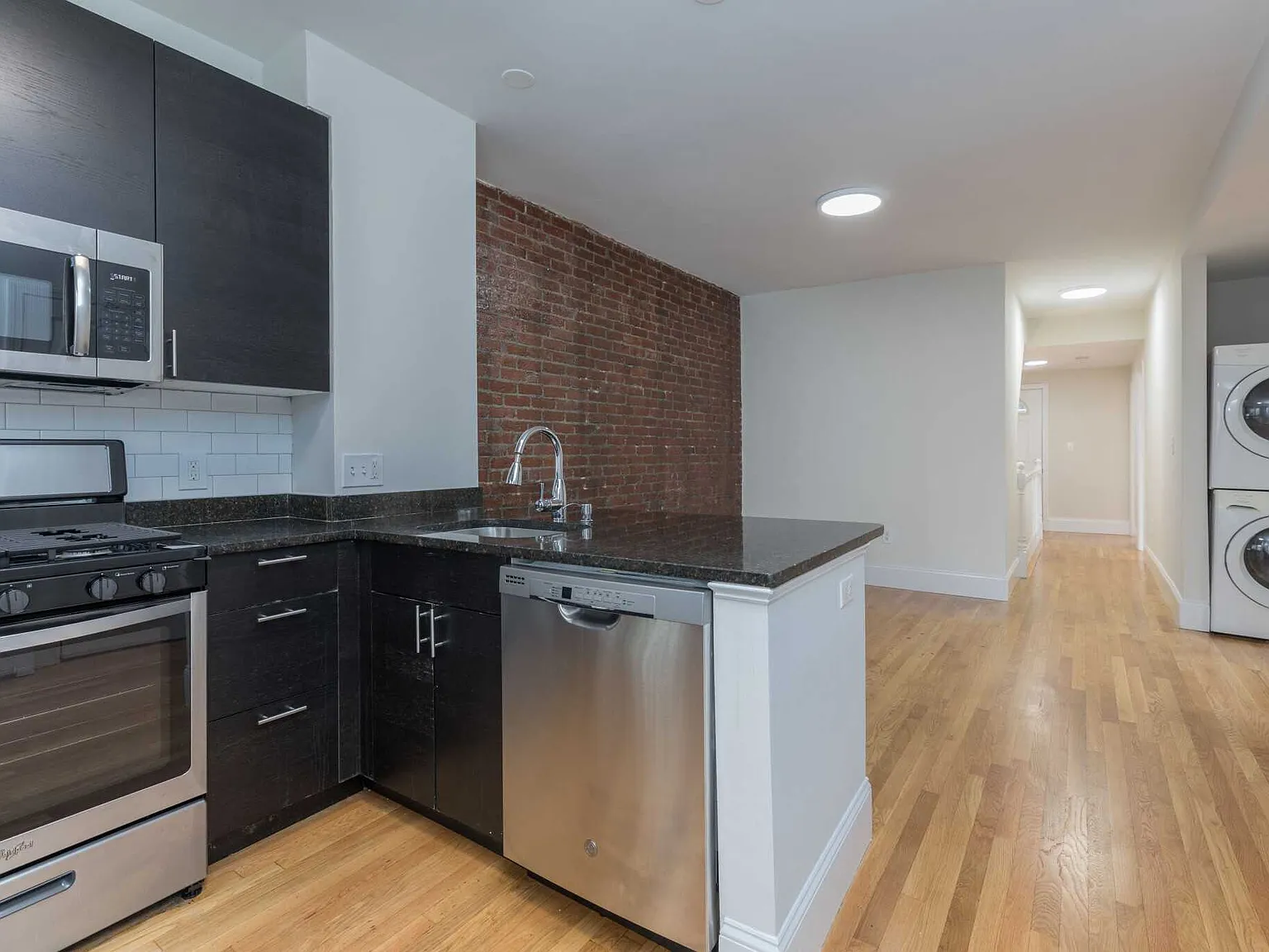 5 bed, $7,000 — Photo 4