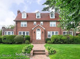 101-05 70th Ave, FOREST HILLS GARDENS, NY 11375
