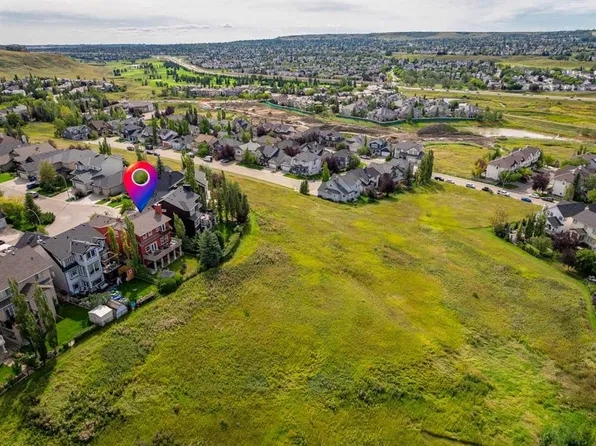 122 NE Hidden Creek Hts NW, Calgary, AB T3A 6K9