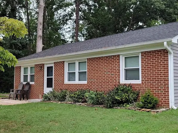 290 Windfield Cir, Charlottesville, VA 22902